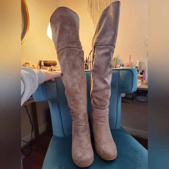 Over the knee wide calf boots - Picture 4 of 7